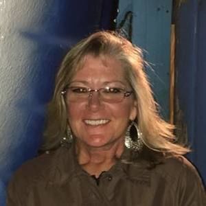 Meet your Posher, Leigh